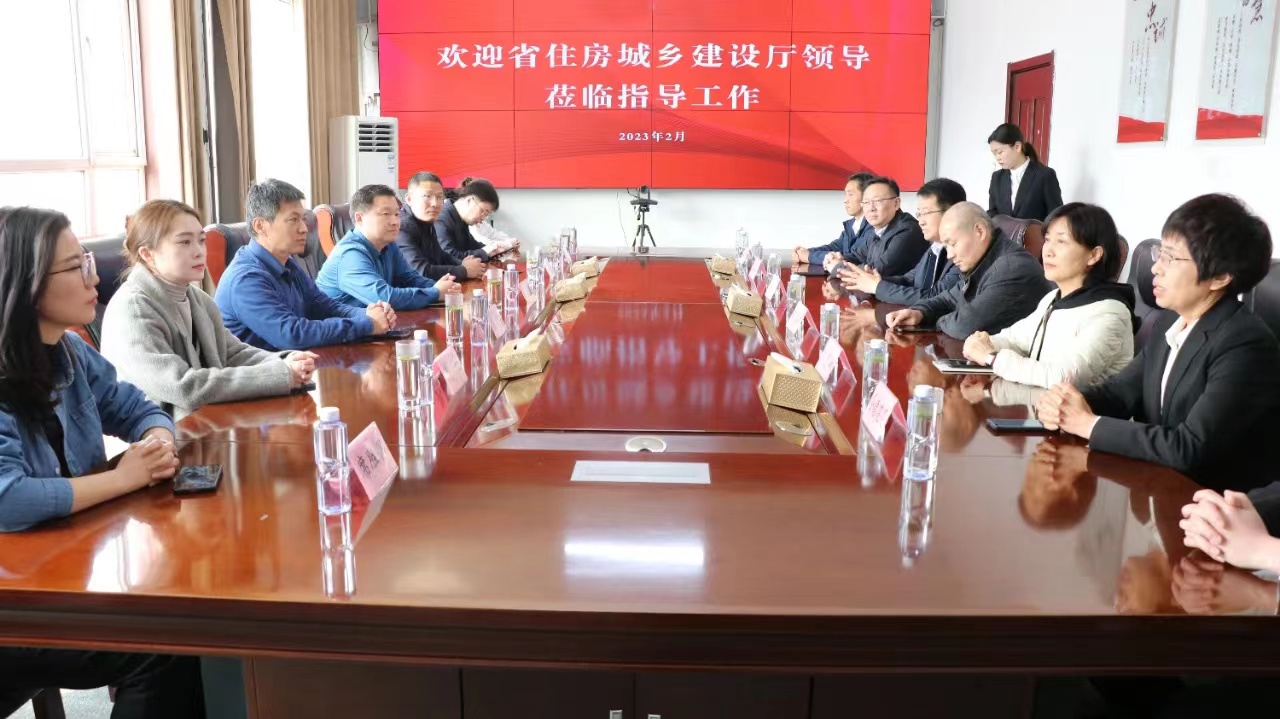【圣德建筑】省住房城鄉(xiāng)建設廳外聯(lián)站主任、山東省建筑企業(yè)外出施工行業(yè)黨委副書記戚立強一行蒞臨圣德建筑調研